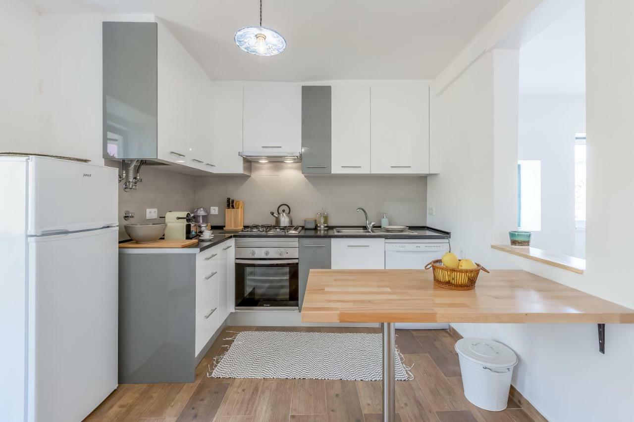 Alfama, Bright And Spacious With Private Terrace, By Timecooler Lisboa Exterior foto